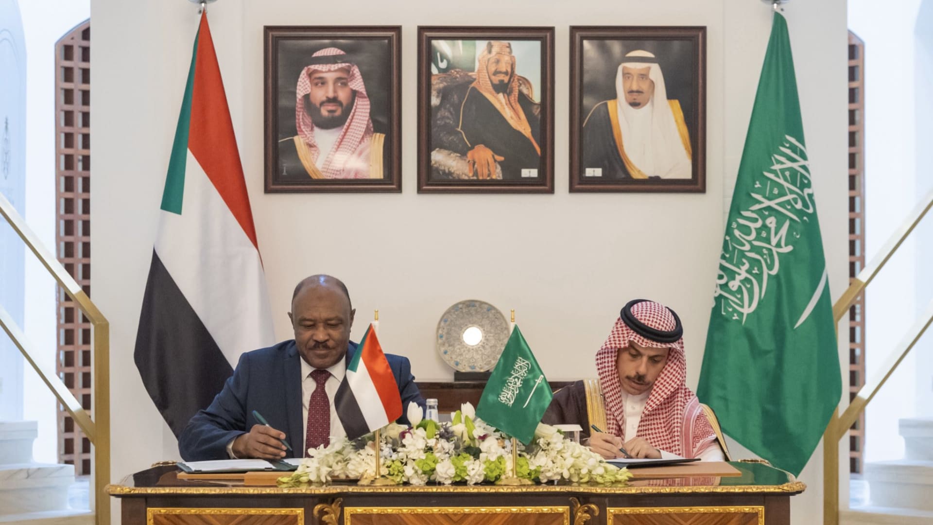 مجلس تنسيق بين السعودية والسودان.. و10 ملفات على طاولة التعاون