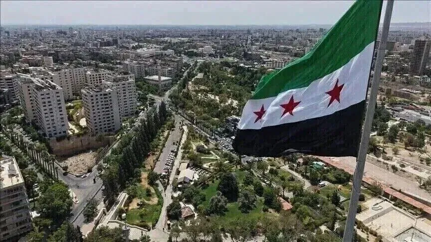 سوريا تدين غارات إسرائيلية استهدفت مطارا بإدلب وتدعو لـ”موقف حازم”