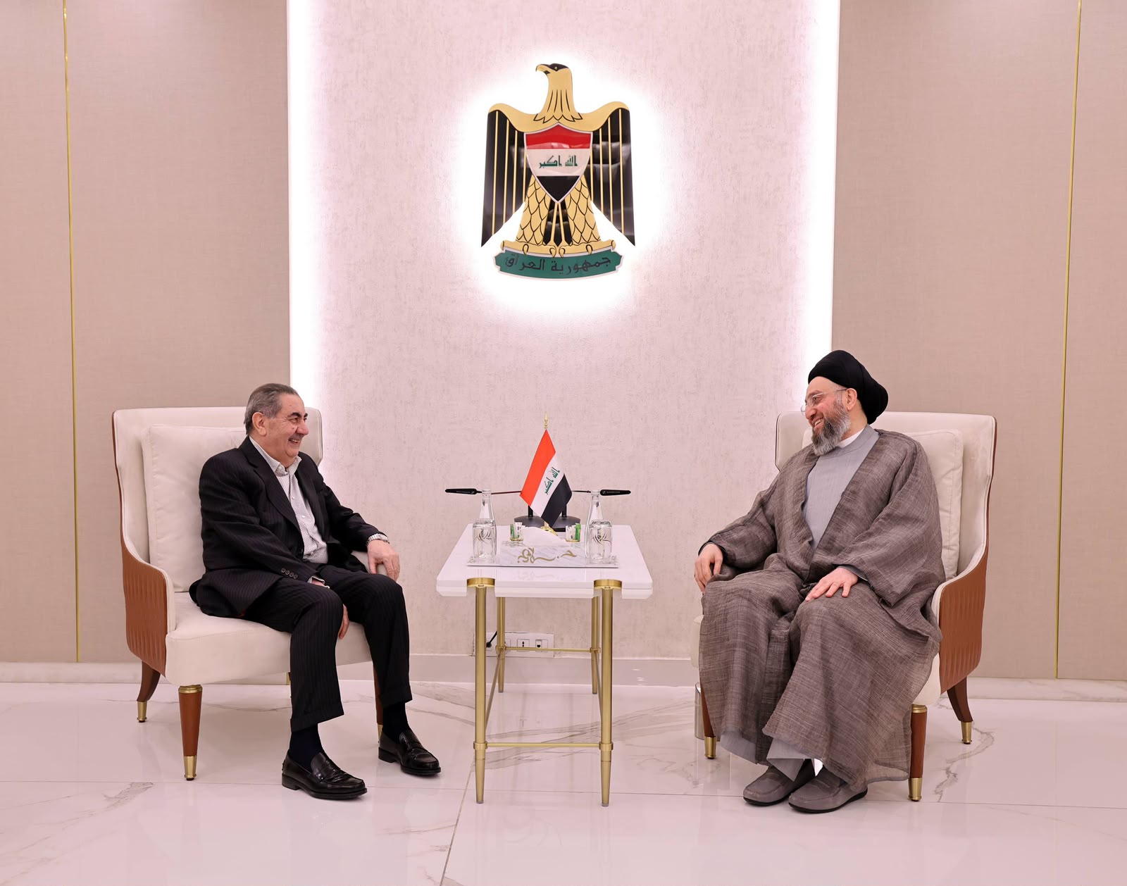 الحكيم يدعو الى تضافر الجهود لتجاوز التحديات التي تمر بها البلاد