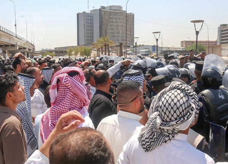 بعد إطلاق 350 مليار دينار.. فلاحون يتظاهرون أمام المالية للمطالبة بمستحقاتهم