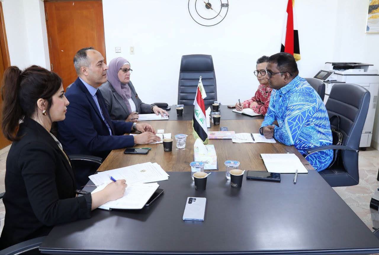 وزارة التخطيط تبحث مع السفارة الماليزية آفاق التعاون بين البلدين