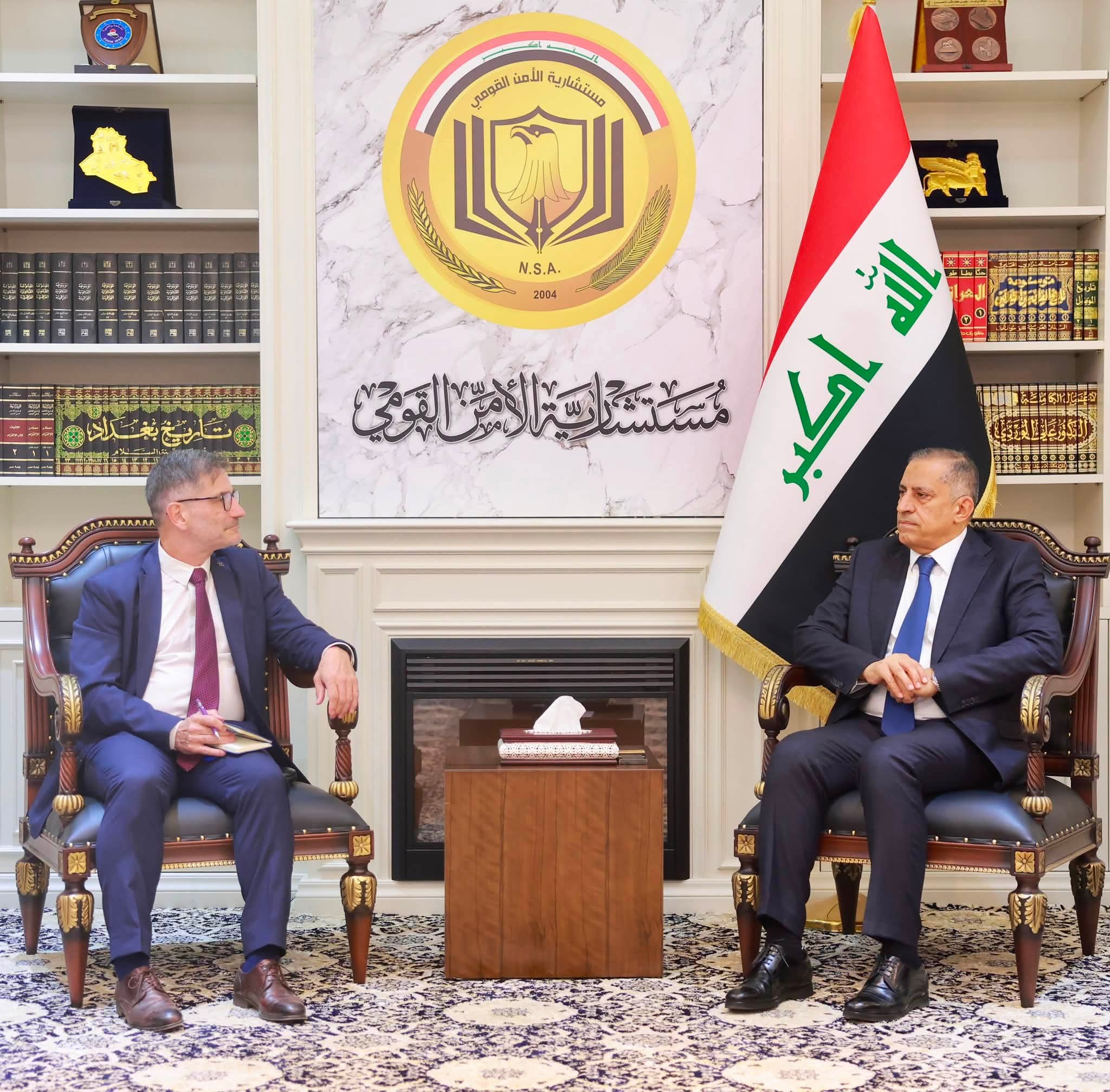 العبودي لسفير الاتحاد الاوروبي : الدستور العراقي لايسمح بوجود جماعات مسلحة تهدد أمن دول الجوار والمنطقة