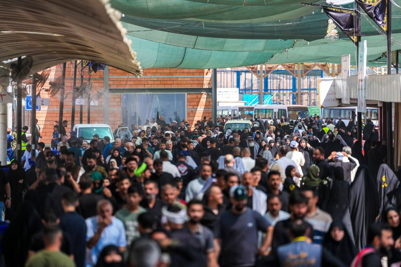 بالصور .. سامراء تعج بالزائرين في ذكرى استشهاد الامام العسكري (ع)
