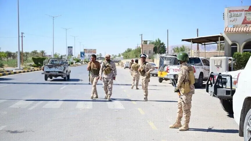 اليمن.. مواجهات “عنيفة” بين الجيش والحوثيين في تعز