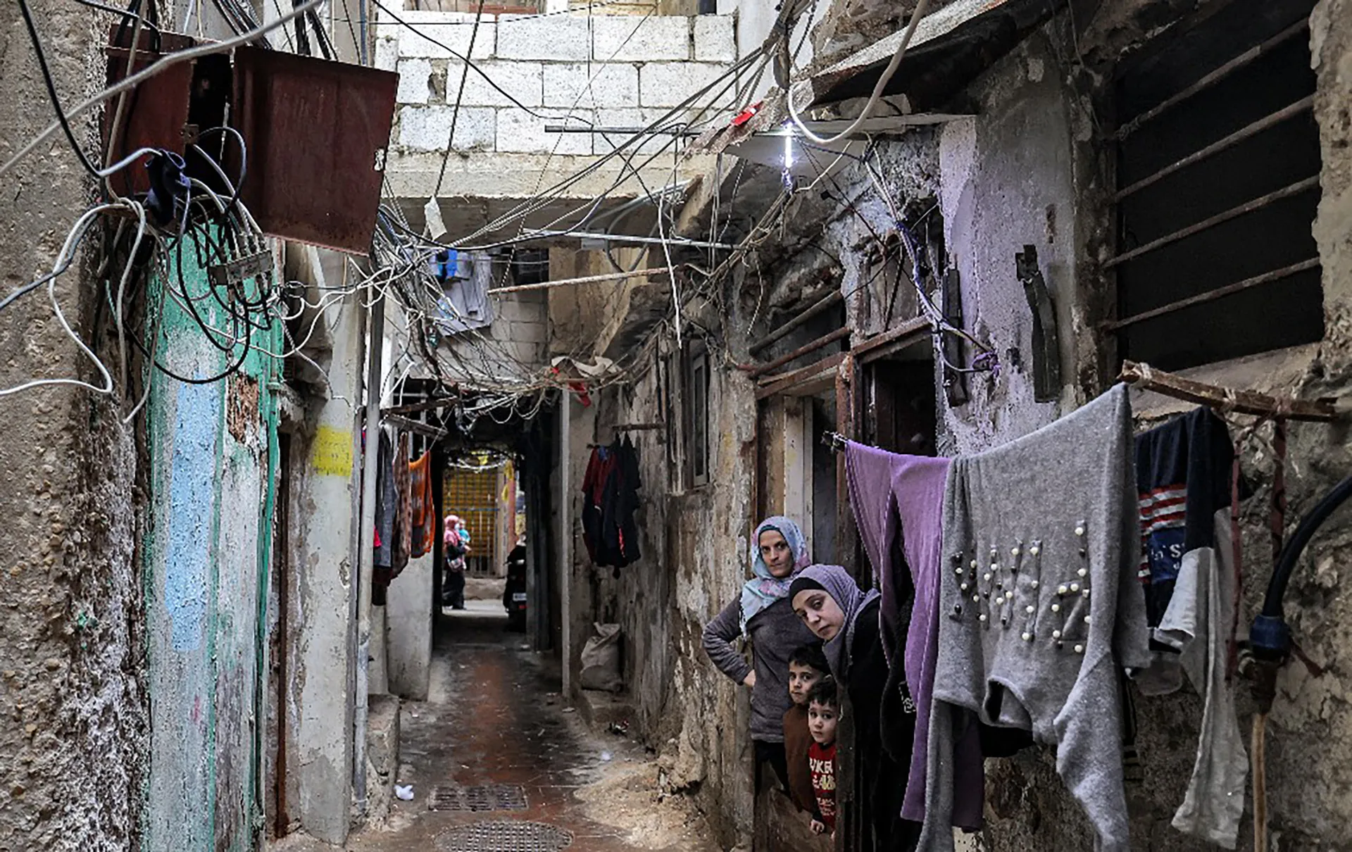 دعوات عاجلة لإغاثة المخيمات الفلسطينية في لبنان وحماية حق العودة