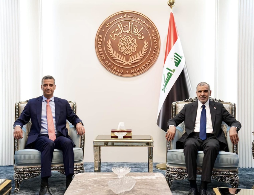 الوضع المالي والاقتصادي على طاولة وزير المالية ومحافظ البنك المركزي » وكالة بغداد اليوم الاخبارية