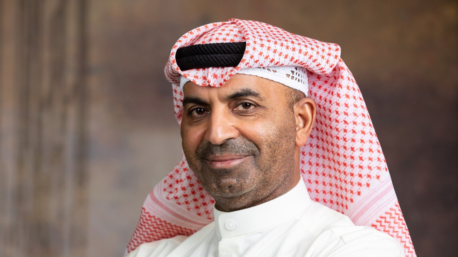 طارق العلي يثير الجدل بفيديو غامض: جاء وقت اعتزالي