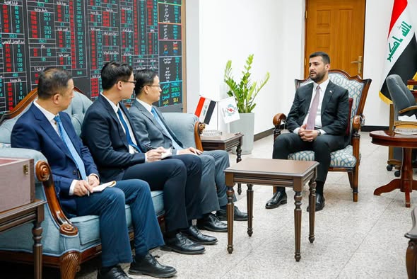 وزير الكهرباء والسفير الصيني يبحثان تعزيز التعاون في قطاع الطاقة
