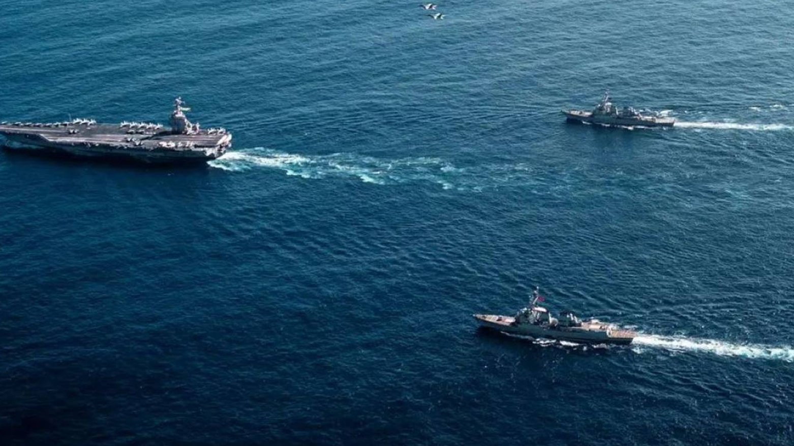 طهران تتوعد بـ “رد فعل قوي” تجاه الحصار الأمريكي وتؤكد عدم إمكانية عزلها اقتصادياً