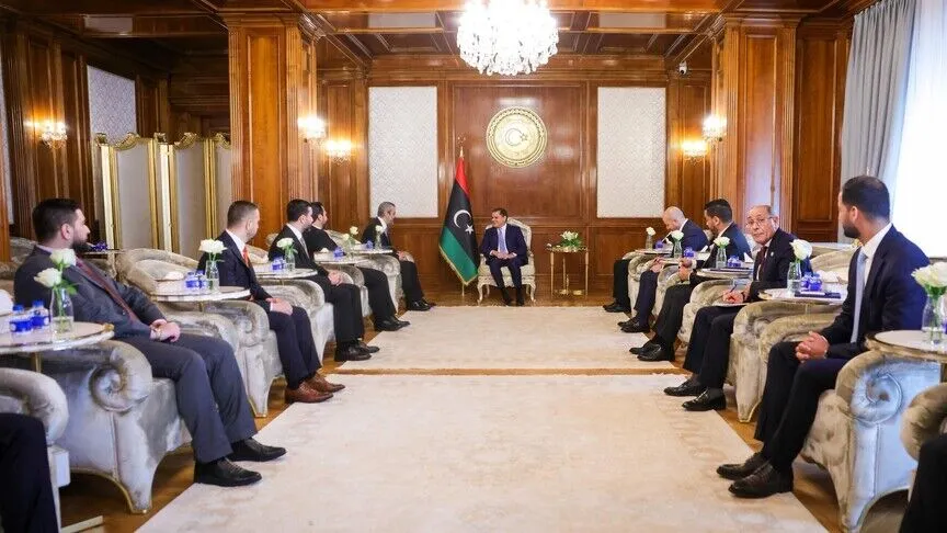 الدبيبة والشيباني يبحثان تطوير العلاقات الليبية السورية