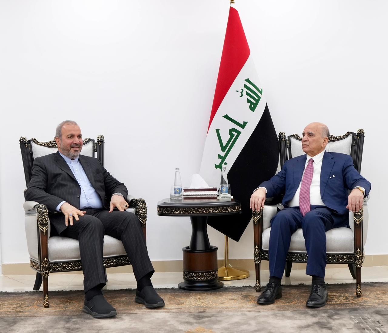 وزير الخارجية للسفير الايراني: الحلول السلمية والحوار يمثلان الخيار الأفضل لمعالجة الأزمات