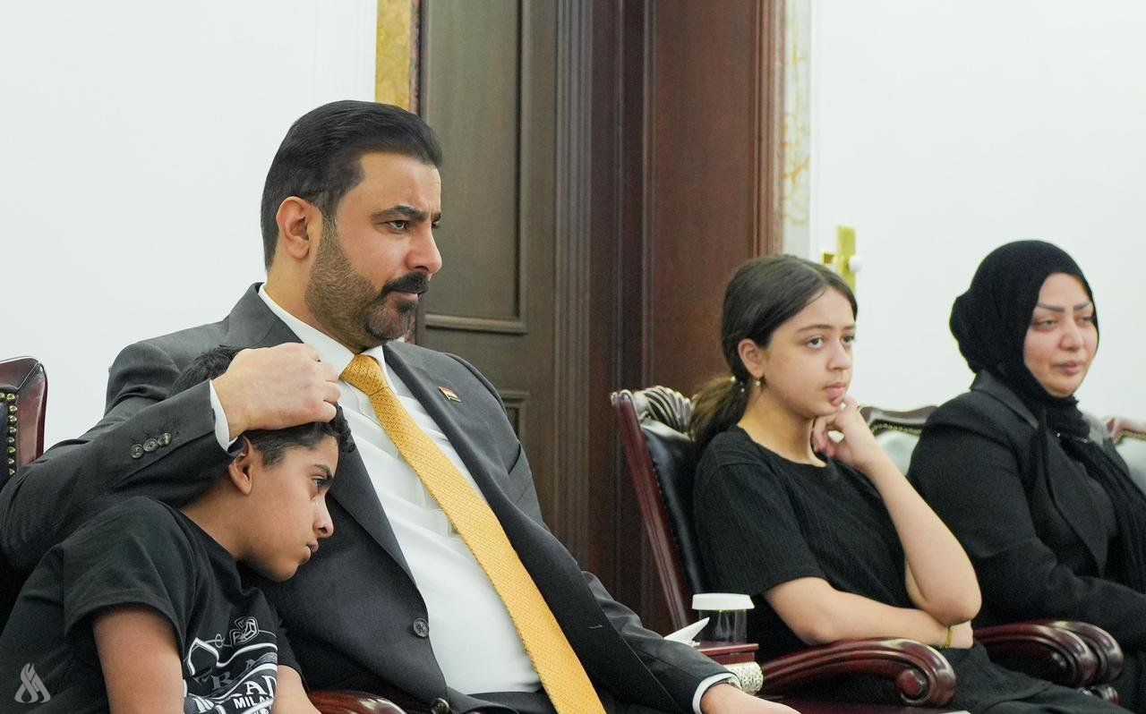 رئيس الوزراء: الشهداء يمثلون منارة الوطن وأبناءهم وأسرهم في قلوبنا والعدالة ستأخذ مجراها » وكالة الانباء العراقية (واع)