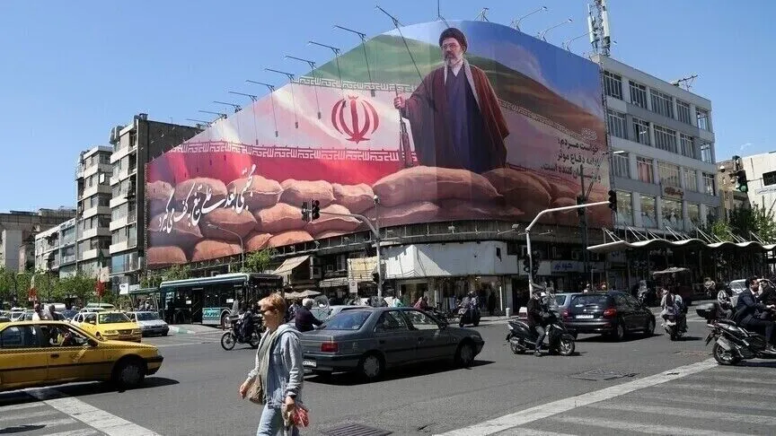 طهران تعلن سقوط قتلى وجرحى جراء هجوم أمريكي على لارك