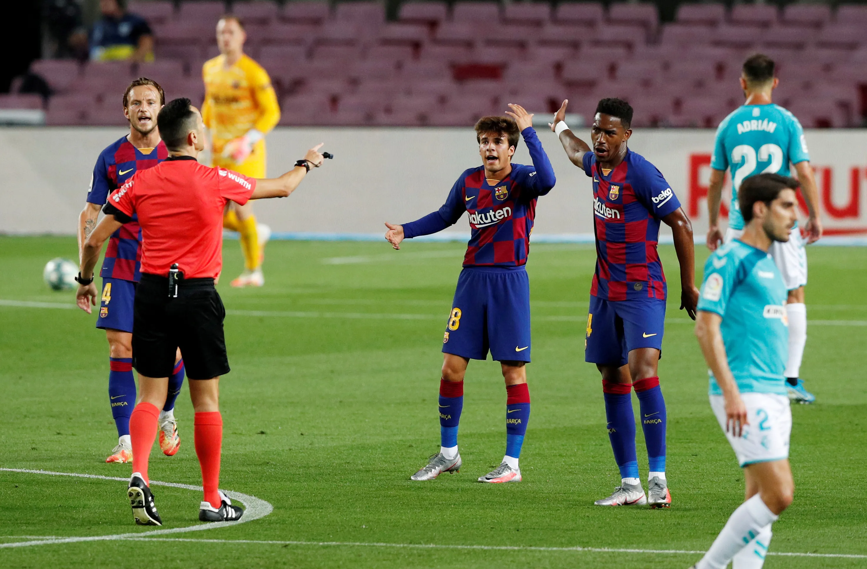 لعنة “لا ماسيا”.. كيف دمرت التوقعات الكبرى مستقبل مواهب برشلونة؟