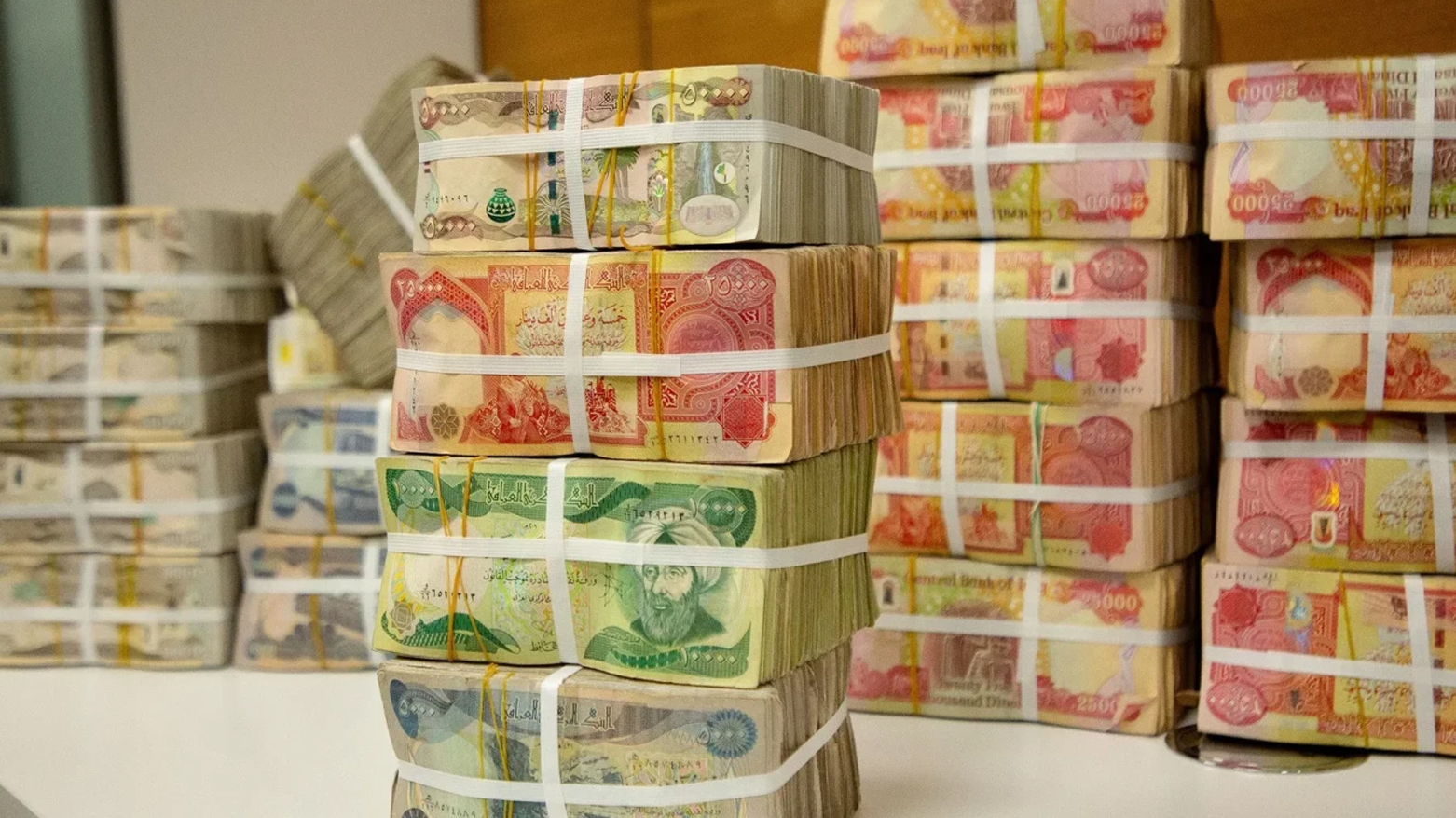العراق.. الدين العام الداخلي يقفز إلى 106 تريليونات دينار مدفوعاً باتساع فجوة الإنفاق