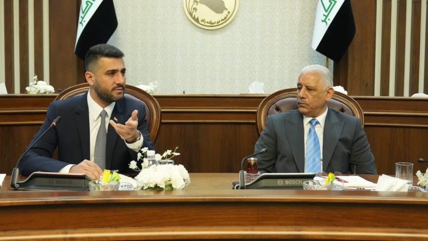 لجنة نيابية تناقش مع وزير الكهرباء خطط الوزارة وصيف 2027