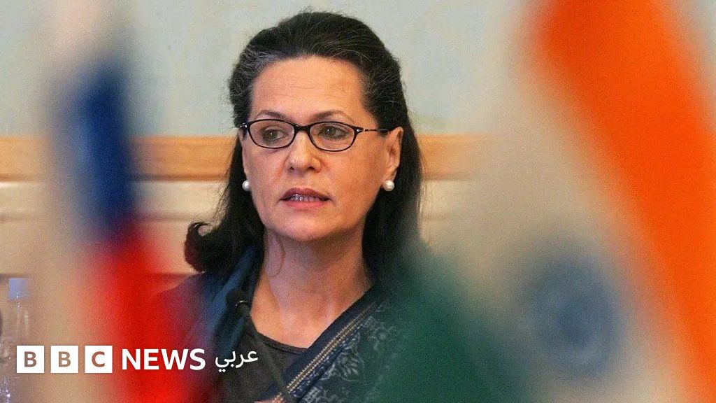 ماذا تكشف مذكرات سونيا غاندي عن أسرار أقوى أسرة حاكمة في الهند؟