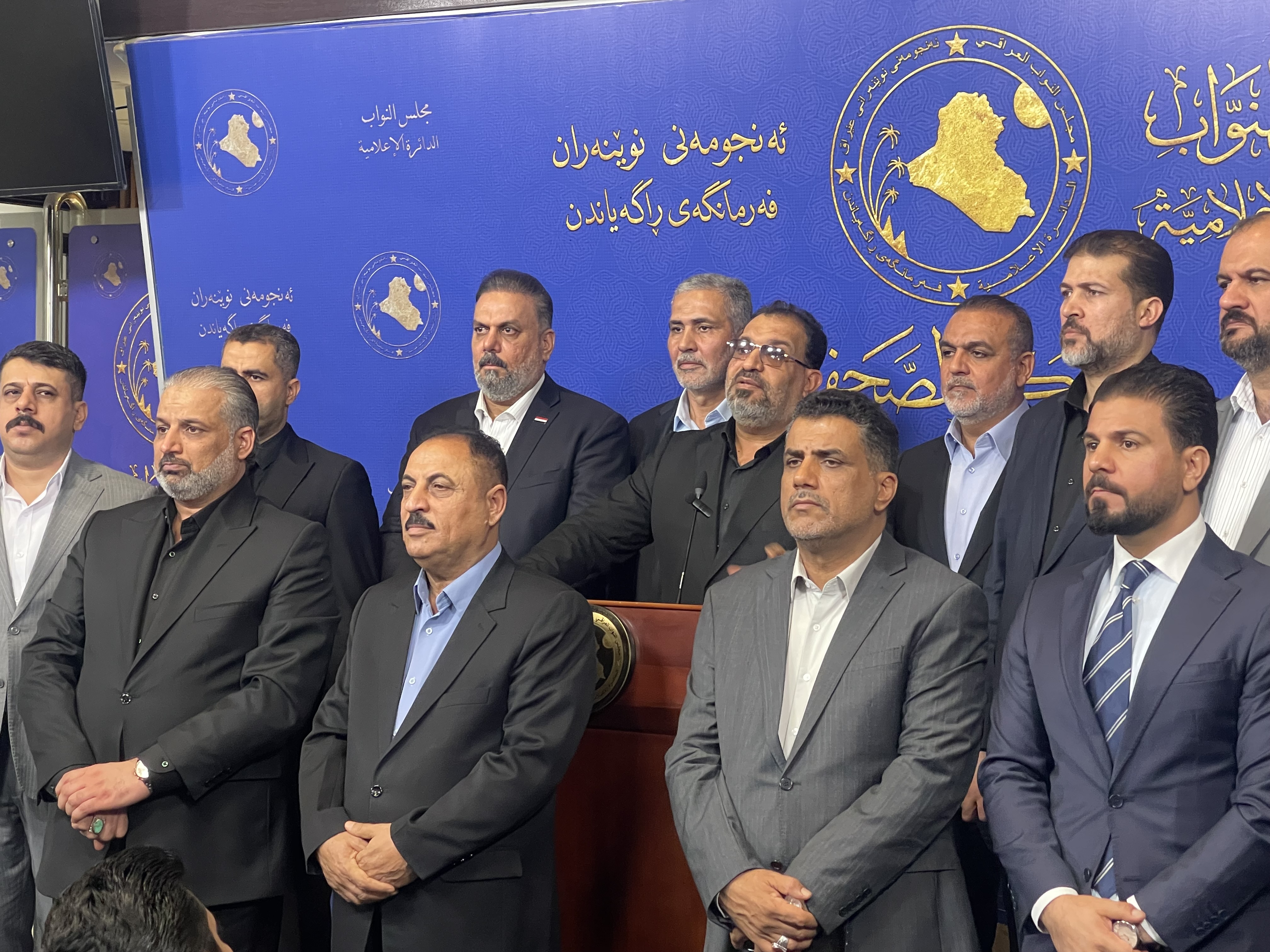 رؤساء كتل يطالبون الحكومة بارسال قانون الحشد الشعبي إلى مجلس النواب تمهيداً لاقراره