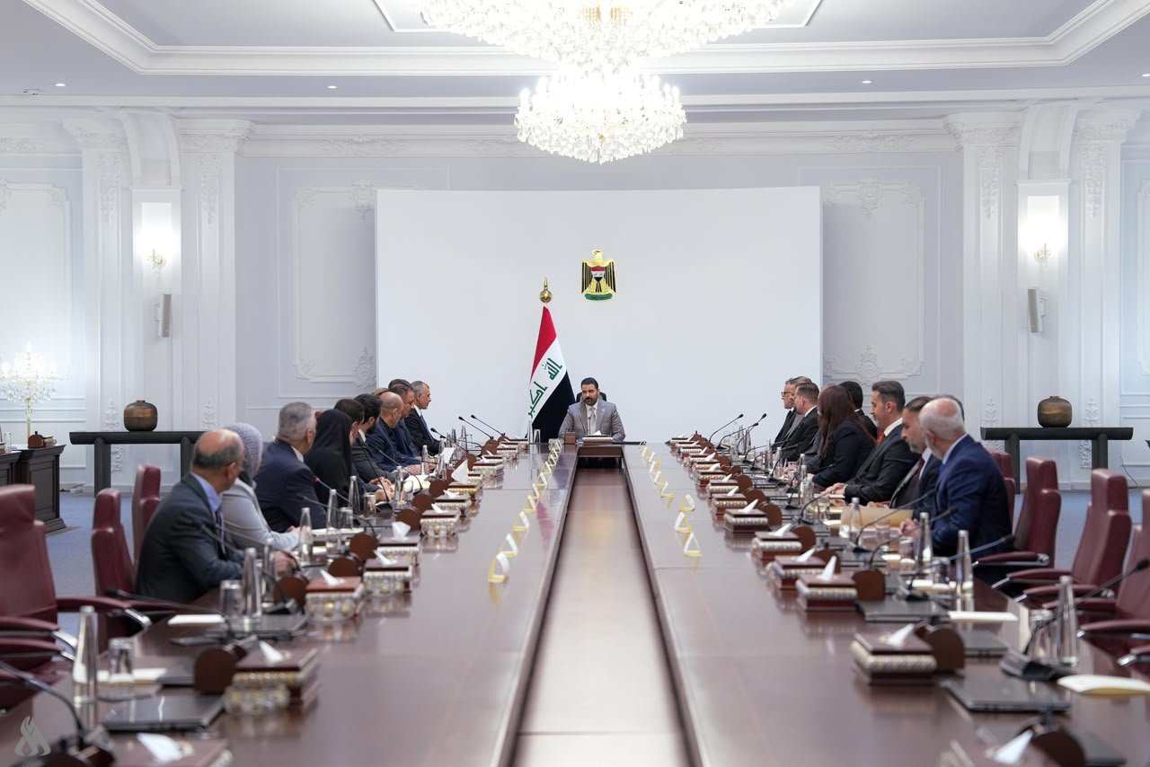 رئيس الوزراء: نعمل على إعداد استراتيجية تتمثل في بناء عراق اقتصادي جديد ودوائر خالية من الفساد » وكالة الانباء العراقية (واع)
