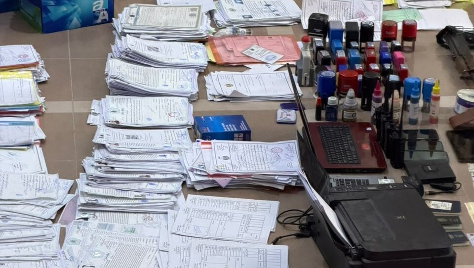 تفكيك “بلديات داخل بلدية الناصرية”.. الأختام المزورة تكشف شبكة فساد أوسع