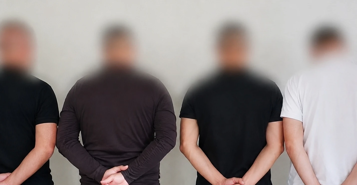 دهوك.. اعتقال 6 أشخاص بتهمة احتساء الكحول على قمة جبل